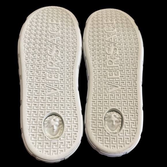 Versace Vitelli White Sneakers w/Box & dust bag! - Picture 4 of 9